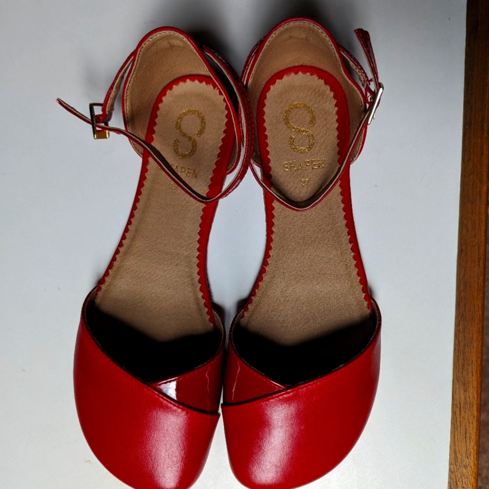 Barefoot sandals size 37 women's red leather